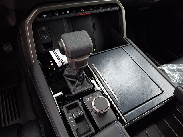 New 2026 Toyota Sequoia Platinum AWD/4WD image 9