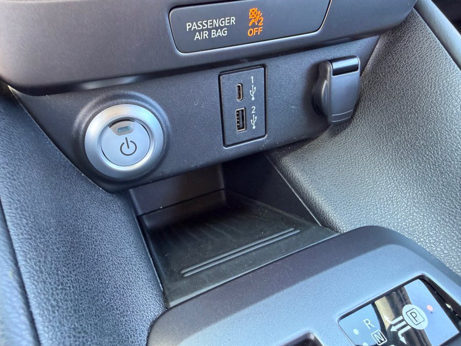 Used 2025 Nissan Leaf S FWD image 26