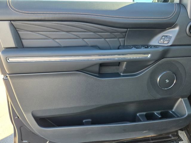 Used 2024 Ford Expedition Max Platinum image 23