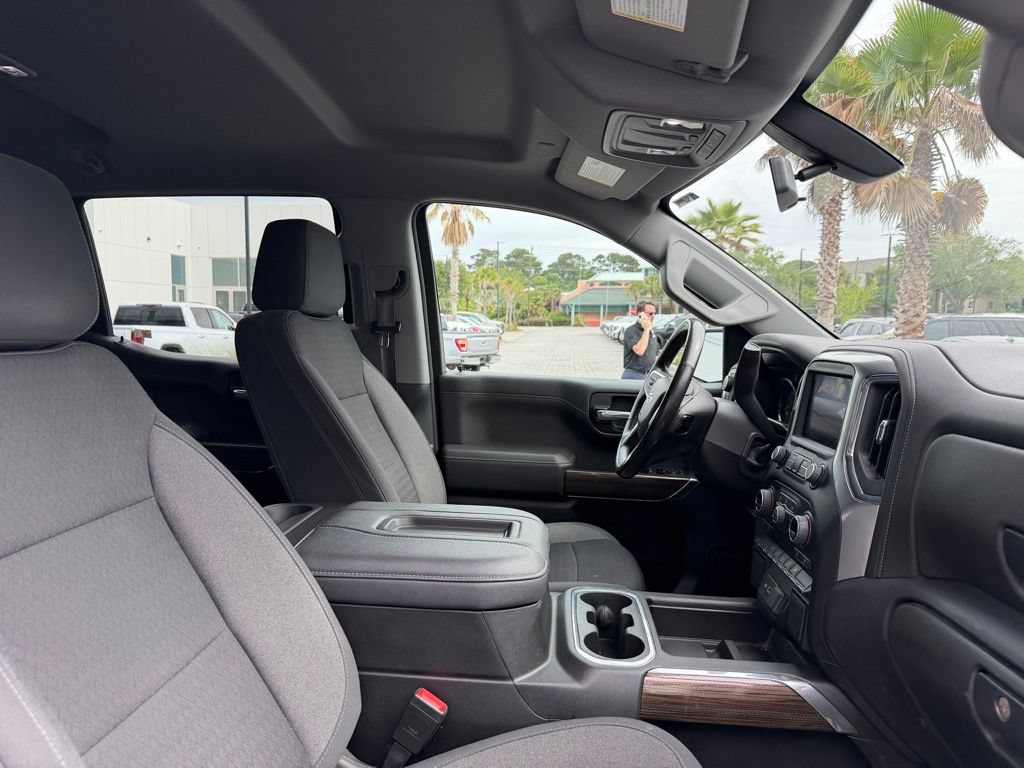 Used 2021 Chevrolet Silverado 1500 RST AWD/4WD image 16