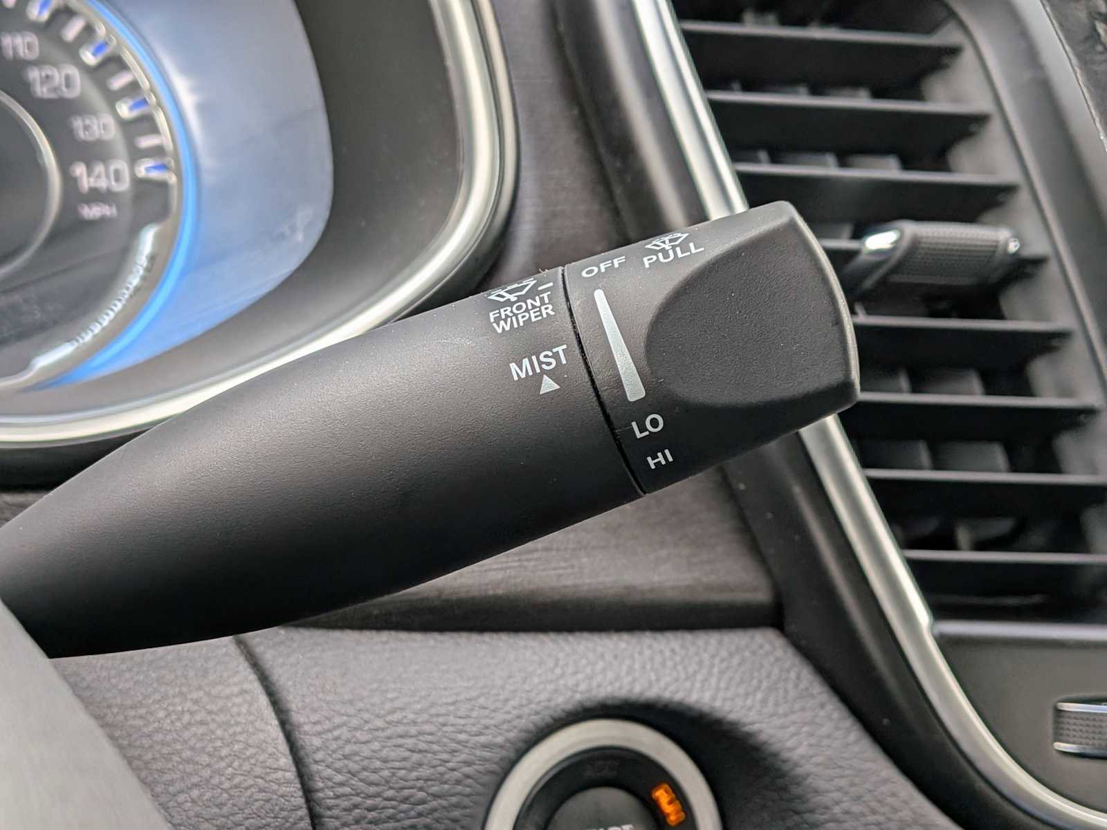 Used 2016 Chrysler 200 Limited image 24