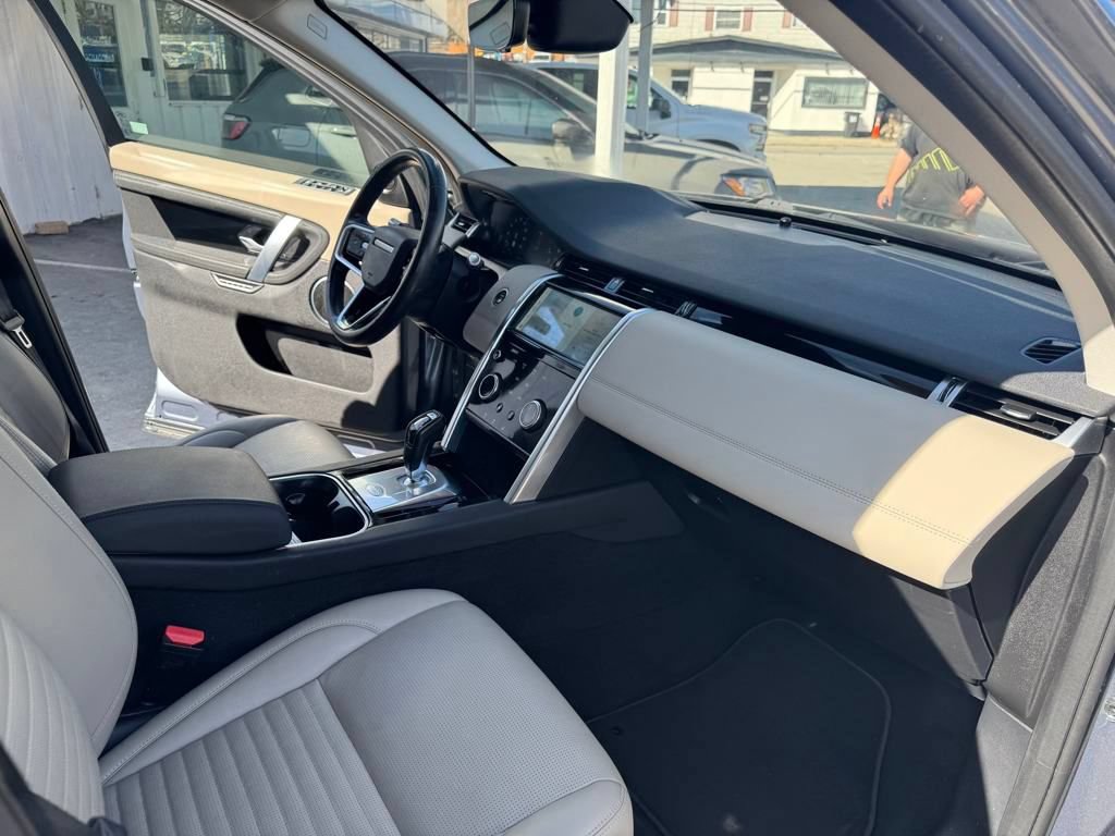 Used 2021 Land Rover Discovery Sport SE AWD/4WD image 13