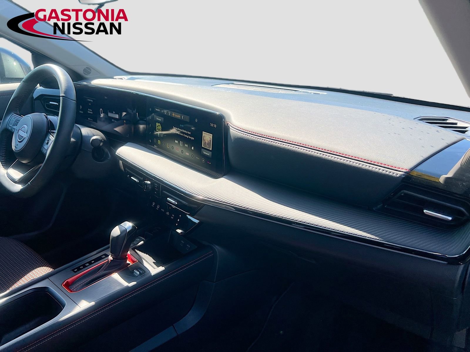 Used 2025 Nissan Kicks SR image 36