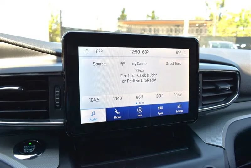 Used 2020 Ford Explorer XLT w/ Equipment Group 202A AWD/4WD image 22