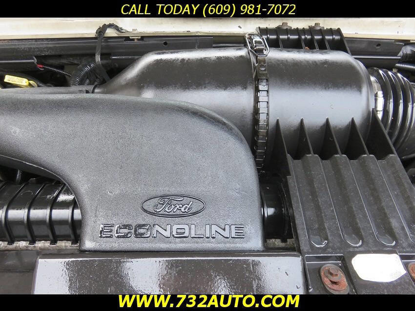 Used 2002 Ford E-150 and Econoline 150 RWD image 15