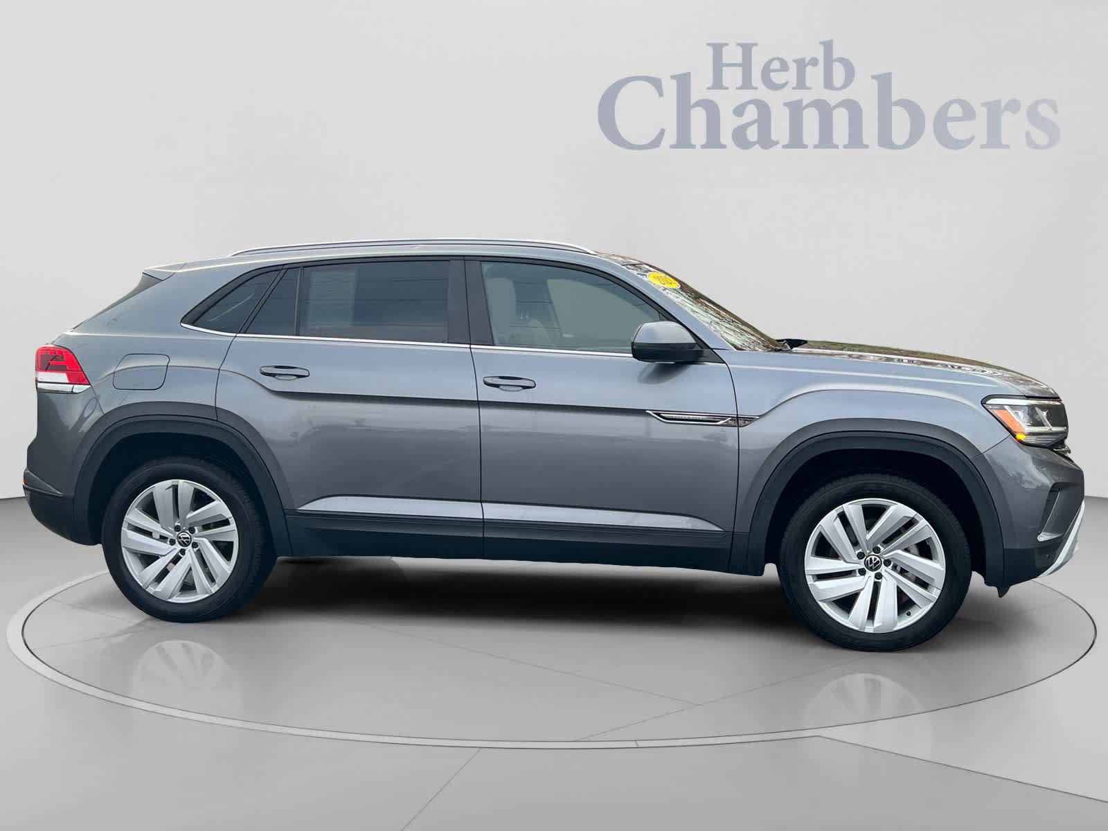 Used 2021 Volkswagen Atlas Cross Sport SE AWD/4WD image 5