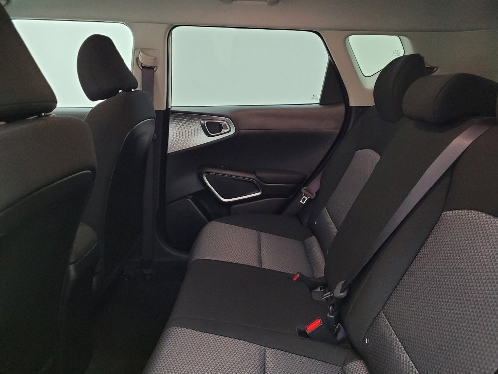 Used 2025 Kia Soul LX w/ LX Technology Package image 18