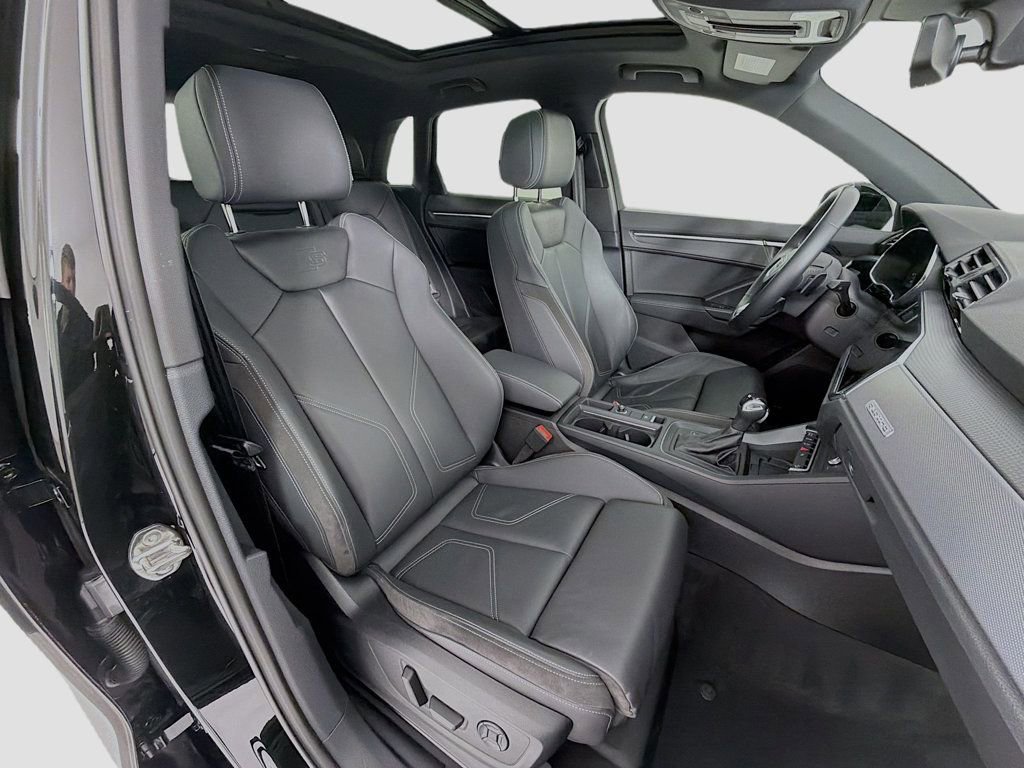 Used 2023 Audi Q3 2.0T Premium Plus w/ Premium Plus Package image 30