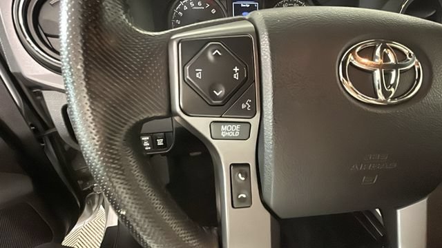 Used 2022 Toyota Tacoma TRD Sport w/ TRD Premium Sport Package AWD/4WD image 15
