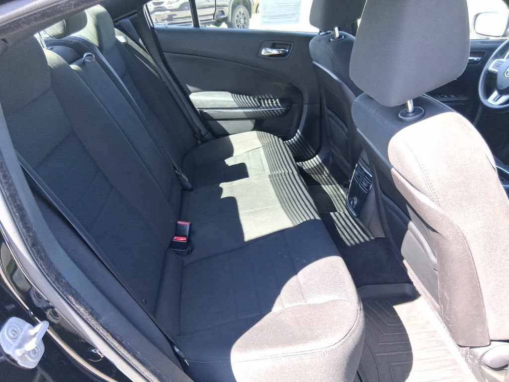 Used 2013 Dodge Charger SE RWD image 22