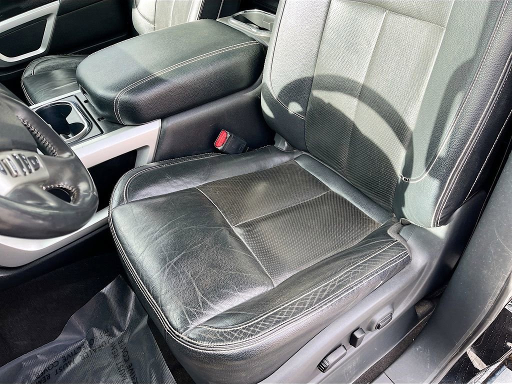Used 2018 Nissan Titan PRO-4X w/ Pro-4x Convenience Package image 20
