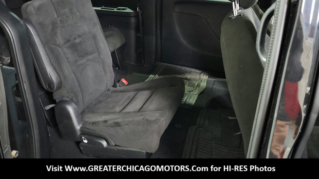 Used 2015 Dodge Grand Caravan SXT w/ Blacktop Package FWD image 39