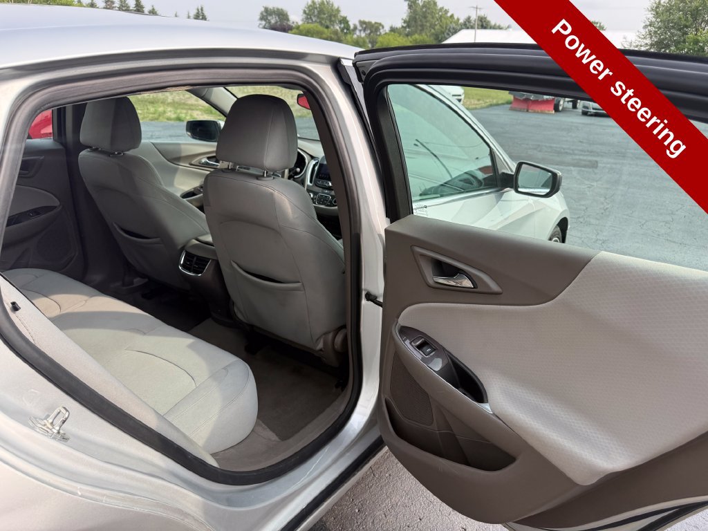 Used 2020 Chevrolet Malibu LT FWD image 34