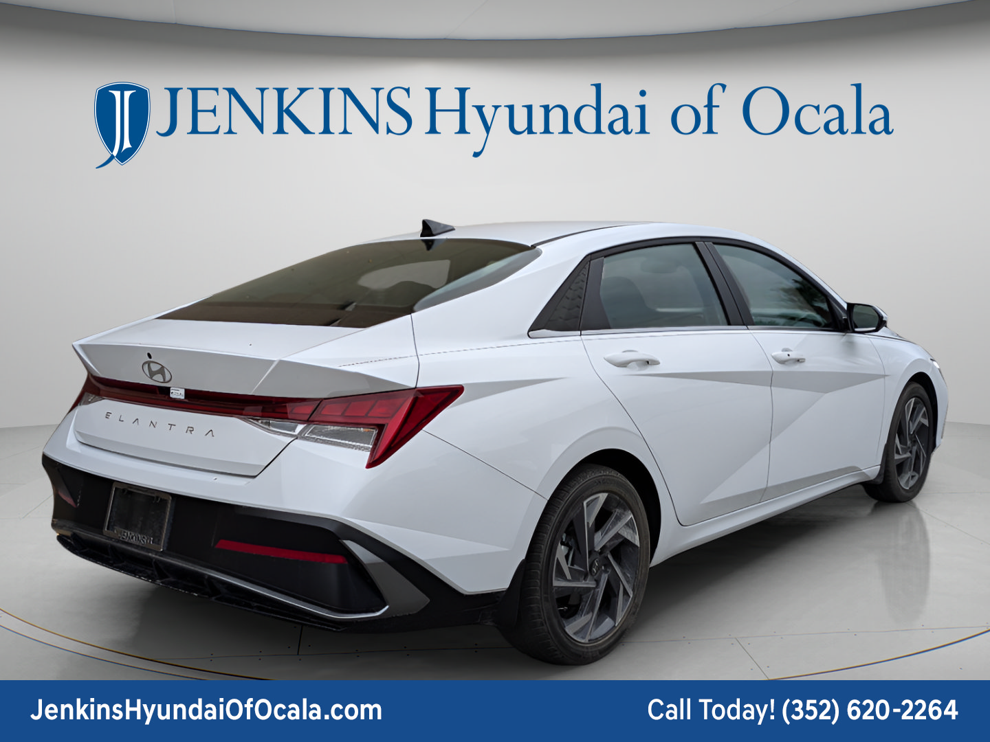 Certified 2025 Hyundai Elantra SEL FWD image 4