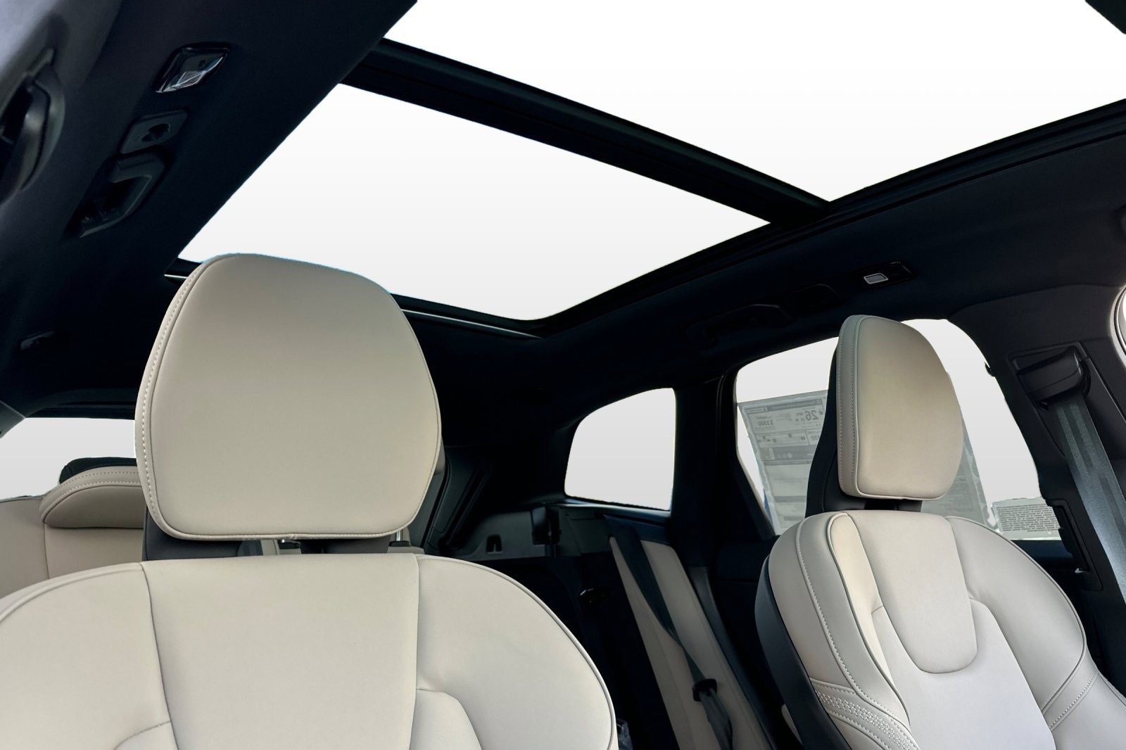 New 2026 Volvo XC60 B5 Plus w/ Protection Package image 19