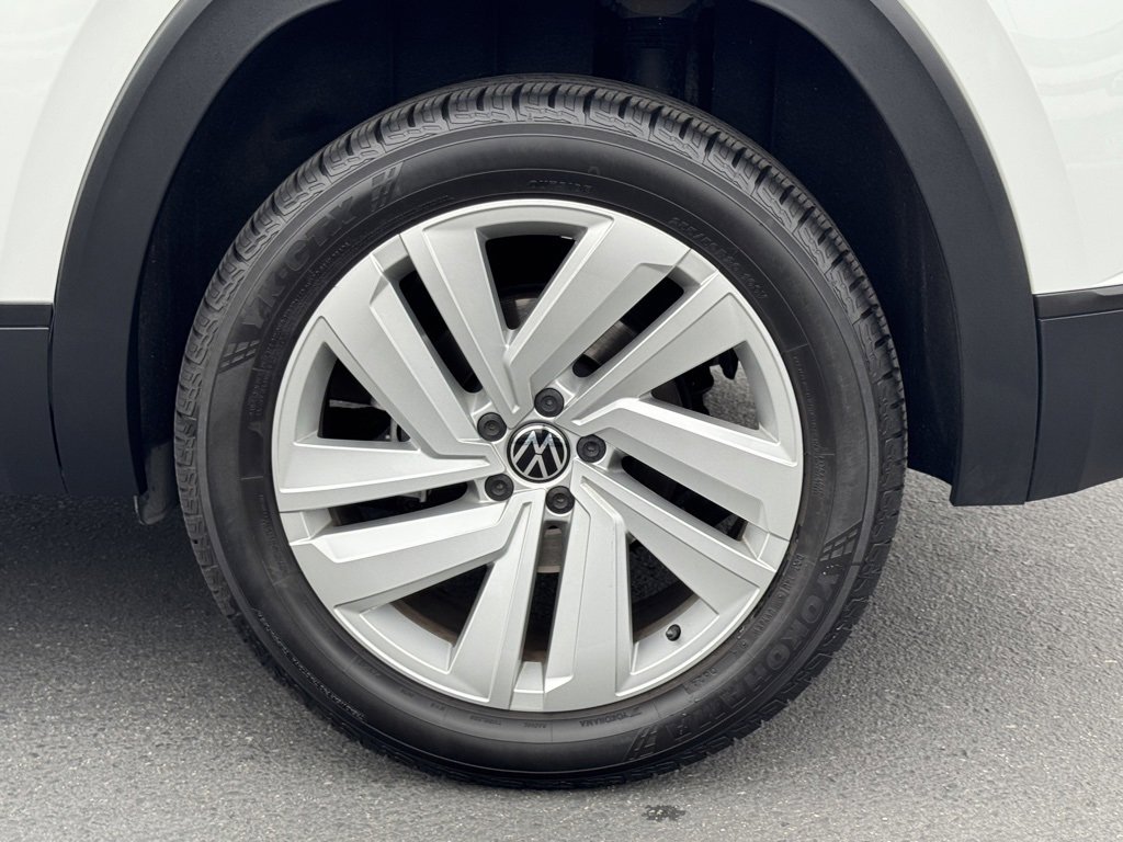 Used 2021 Volkswagen Atlas Cross Sport SE w/ Panoramic Sunroof Package image 12