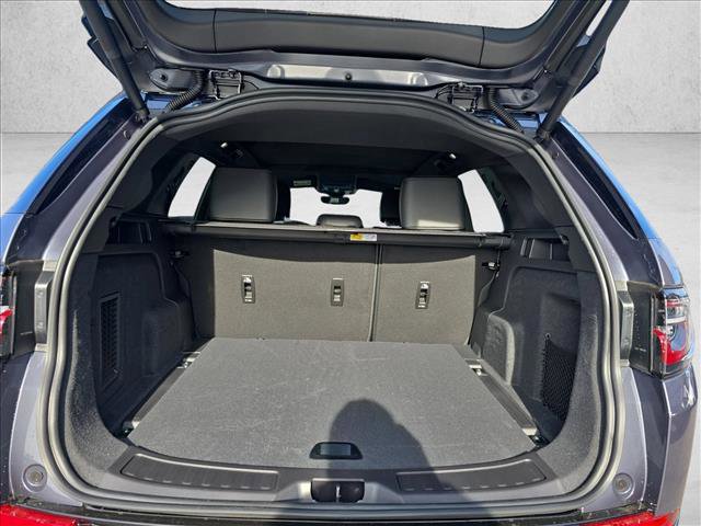 New 2025 Land Rover Discovery Sport Dynamic SE image 13