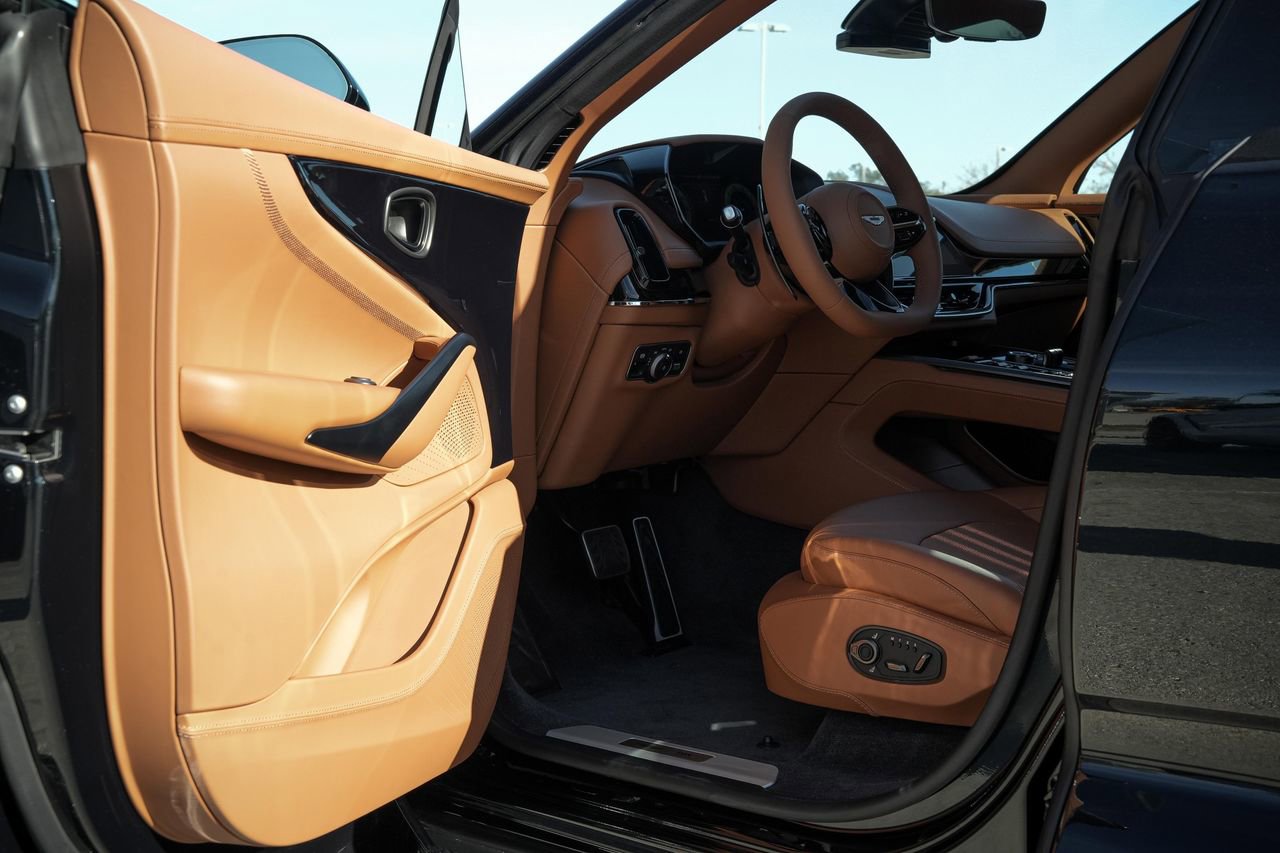 New 2026 Aston Martin DBX 707 image 14