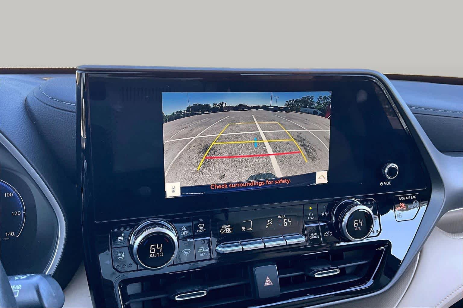 Used 2023 Toyota Highlander Limited FWD image 42