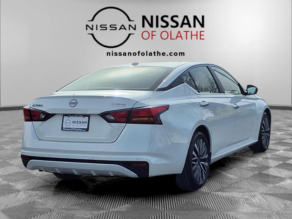 Used 2025 Nissan Altima 2.5 SV image 27