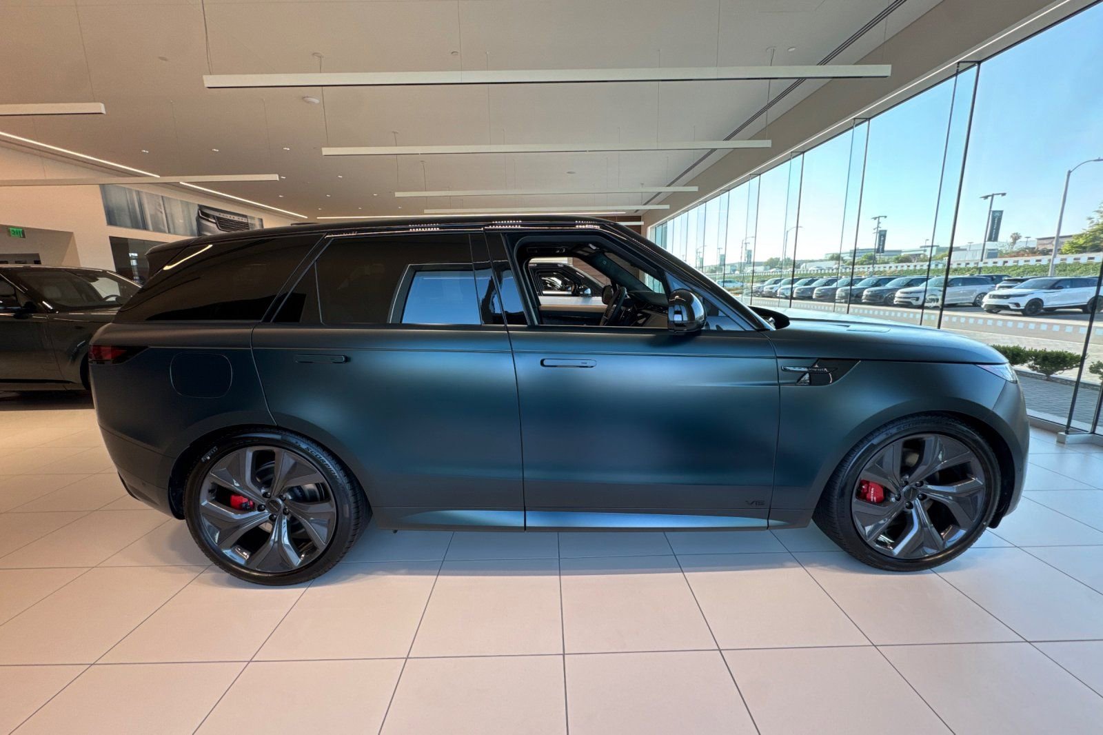 New 2026 Land Rover Range Rover Sport Autobiography AWD/4WD image 5