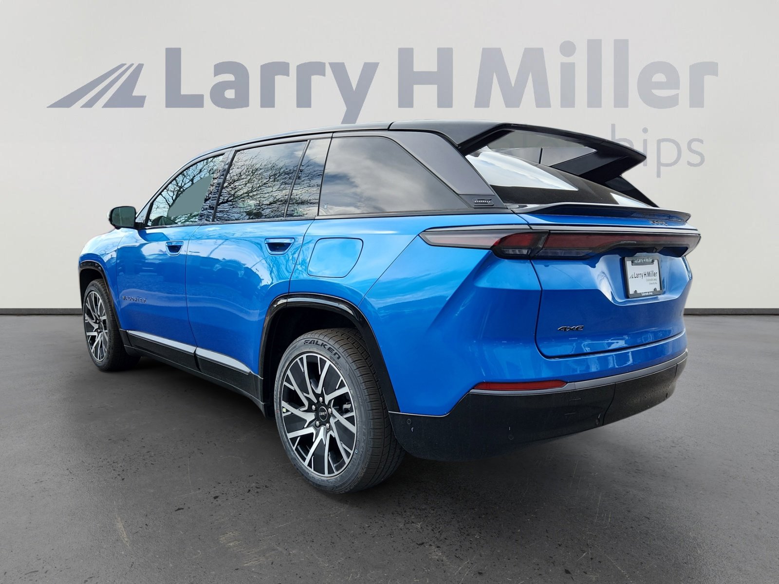 New 2025 Jeep Wagoneer S Limited image 3