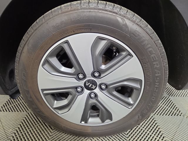 Used 2020 Kia Niro LX FWD image 12