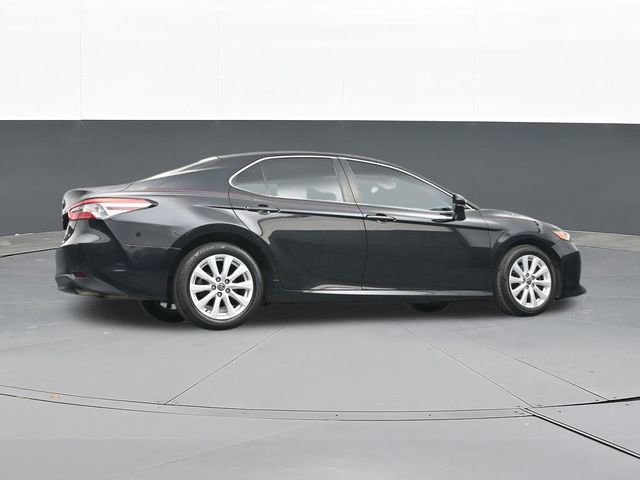 Used 2020 Toyota Camry LE image 47