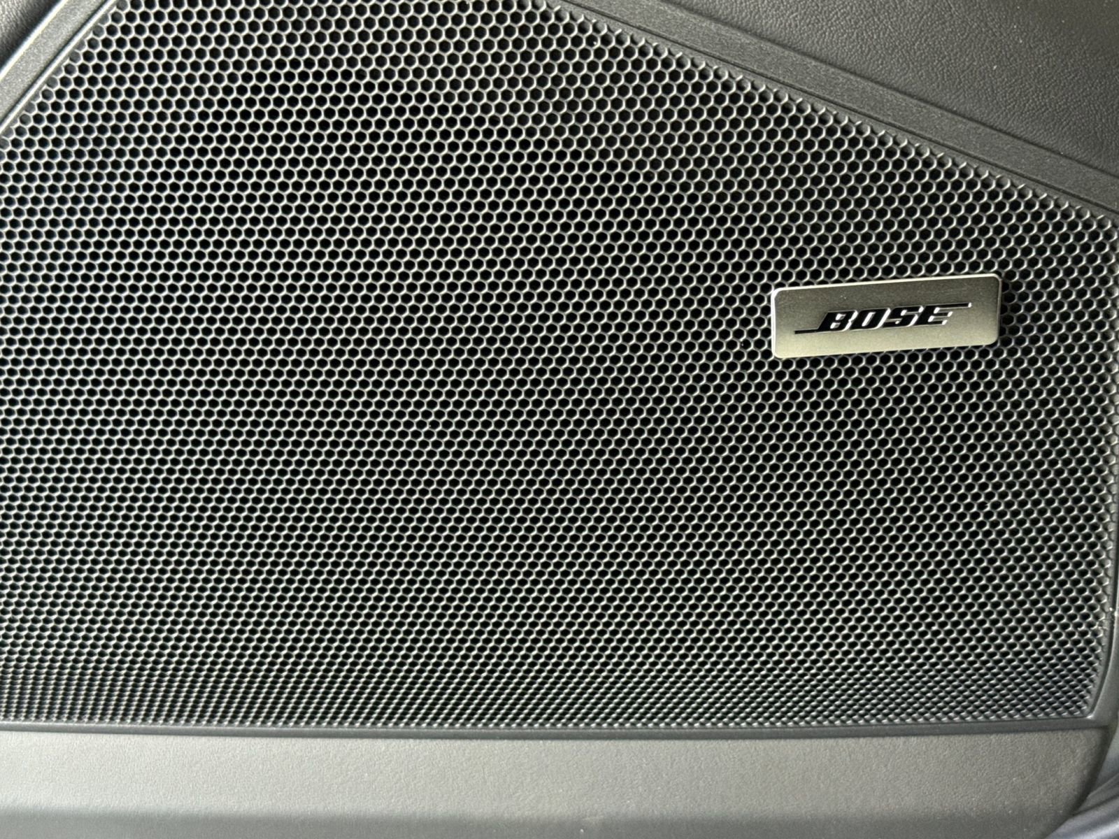 New 2026 Porsche Cayenne S image 21