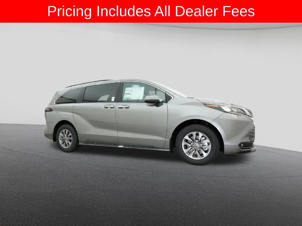 New 2026 Toyota Sienna XLE FWD image 28