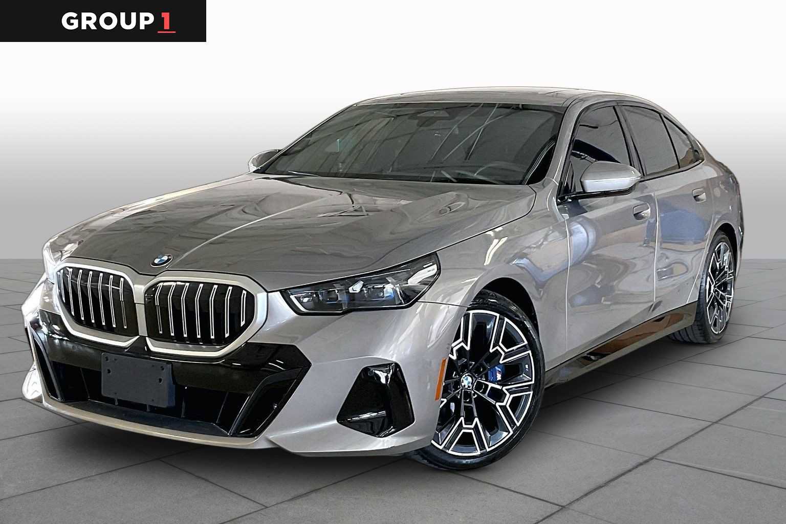 Used 2024 BMW 540i xDrive w/ Premium Package AWD/4WD image 1