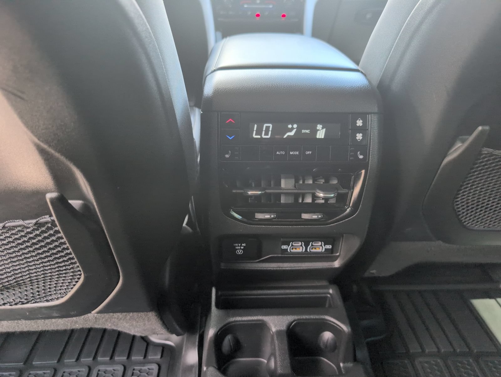 Used 2023 Jeep Grand Cherokee L Limited RWD image 14