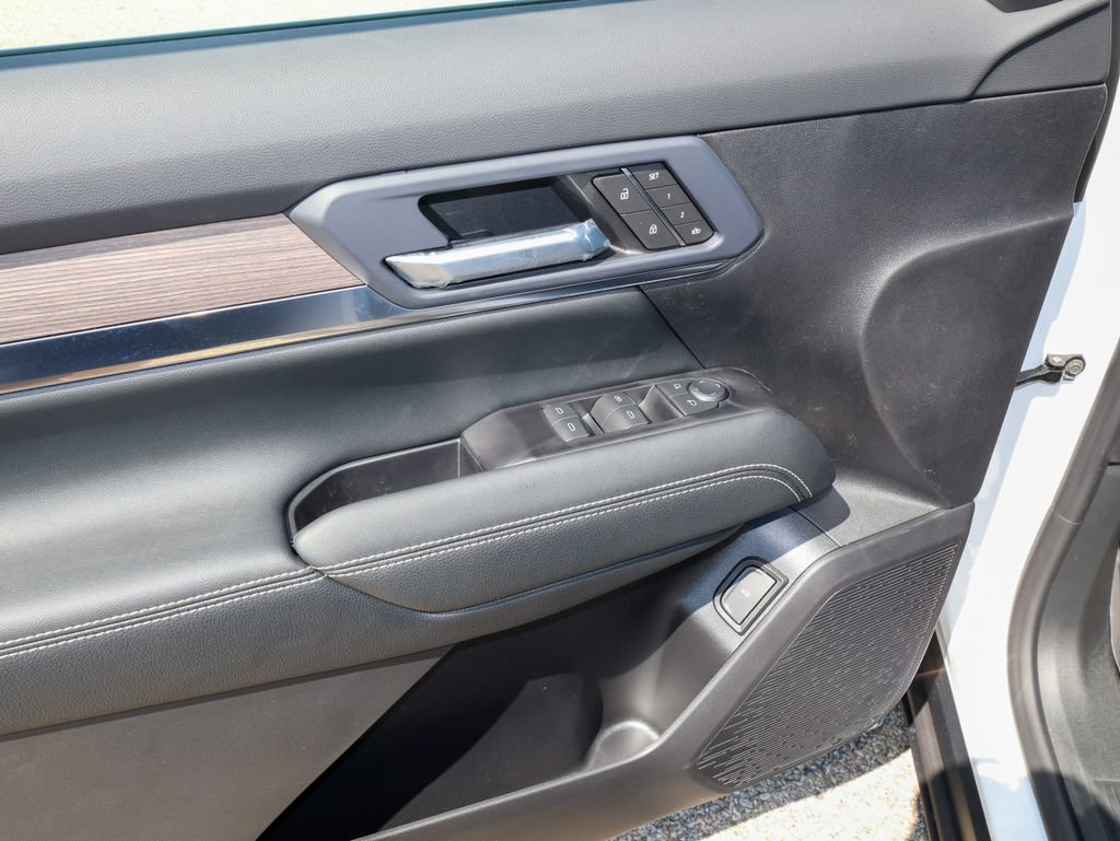New 2027 GMC Terrain Denali w/ LPO, Floor Liner Package AWD/4WD image 11