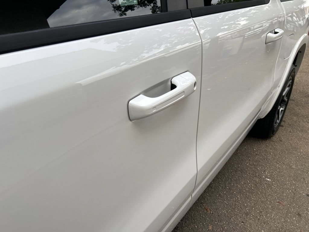 Used 2026 RAM 1500 Laramie AWD/4WD image 18