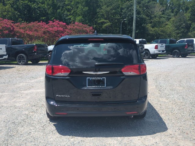 New 2027 Chrysler Pacifica LX FWD image 4