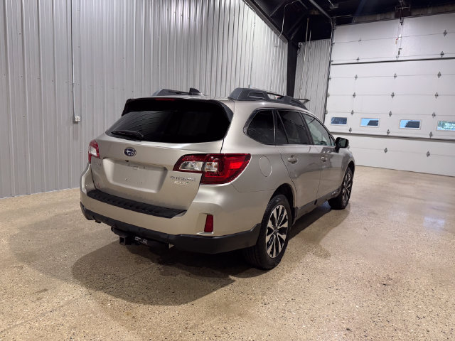 Used 2017 Subaru Outback 2.5i Limited AWD/4WD image 8