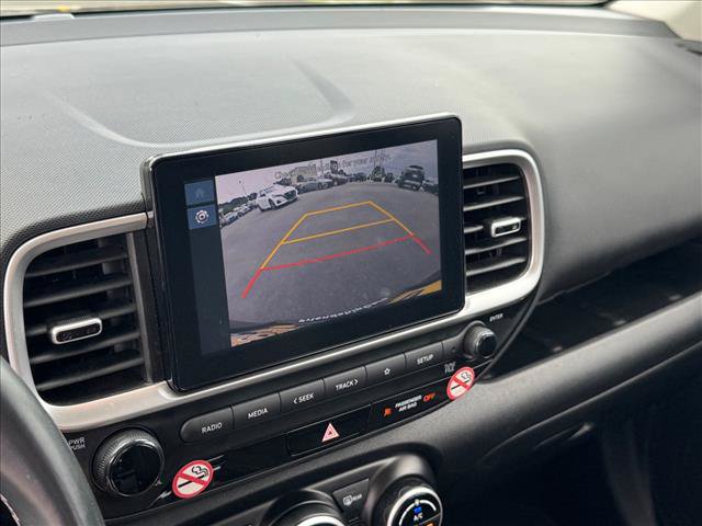 Certified 2024 Hyundai Venue SEL FWD image 32