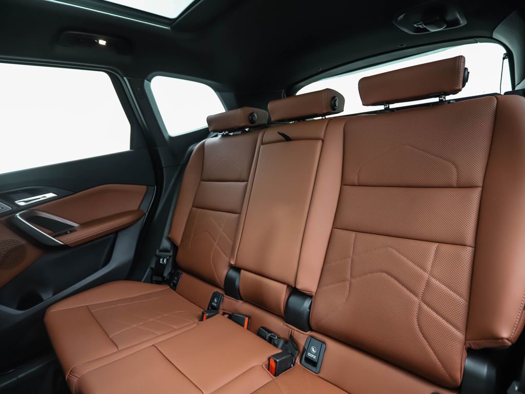 New 2026 BMW X1 xDrive28i w/ Convenience Package image 24