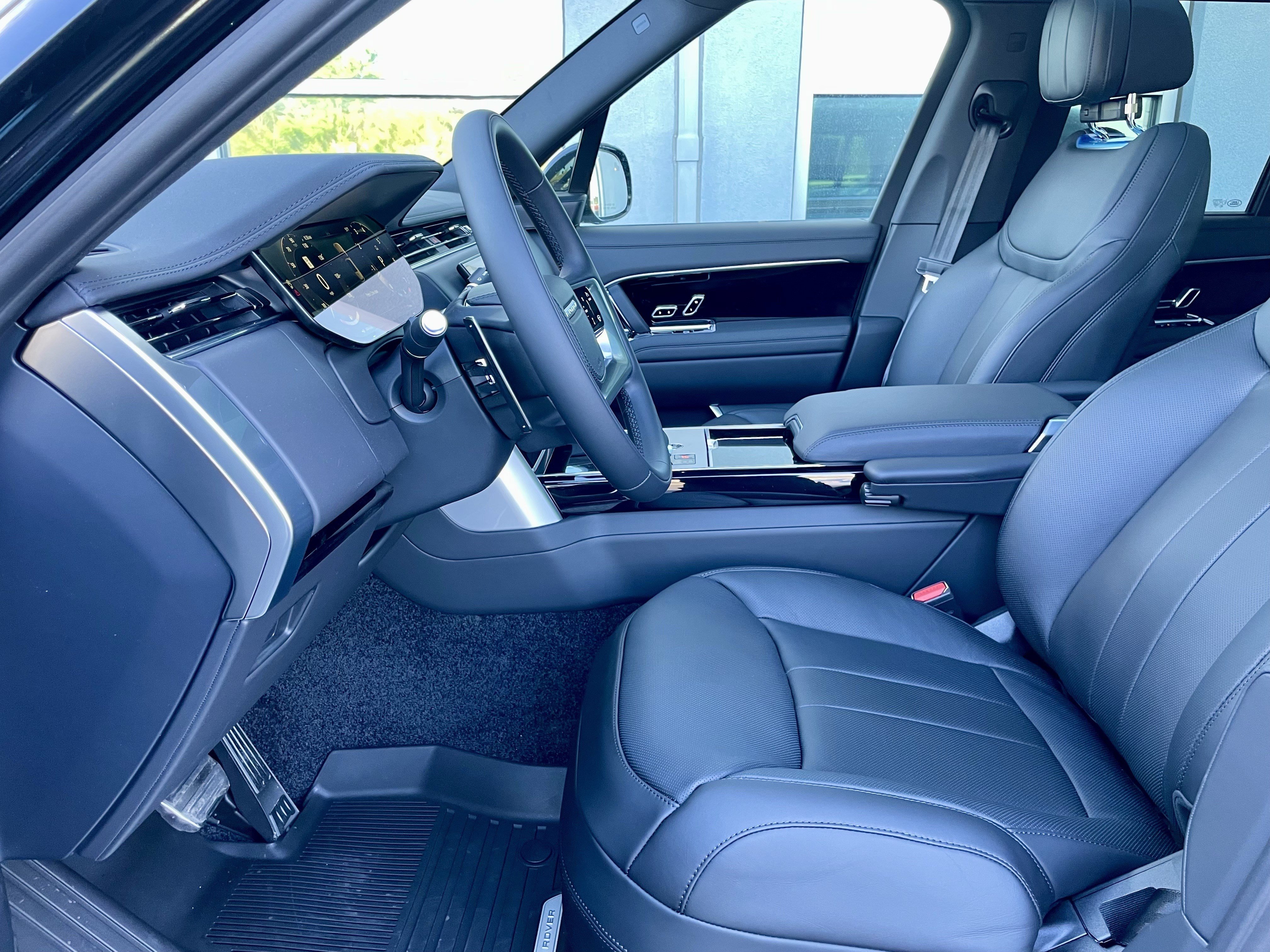 New 2026 Land Rover Range Rover SE AWD/4WD image 14