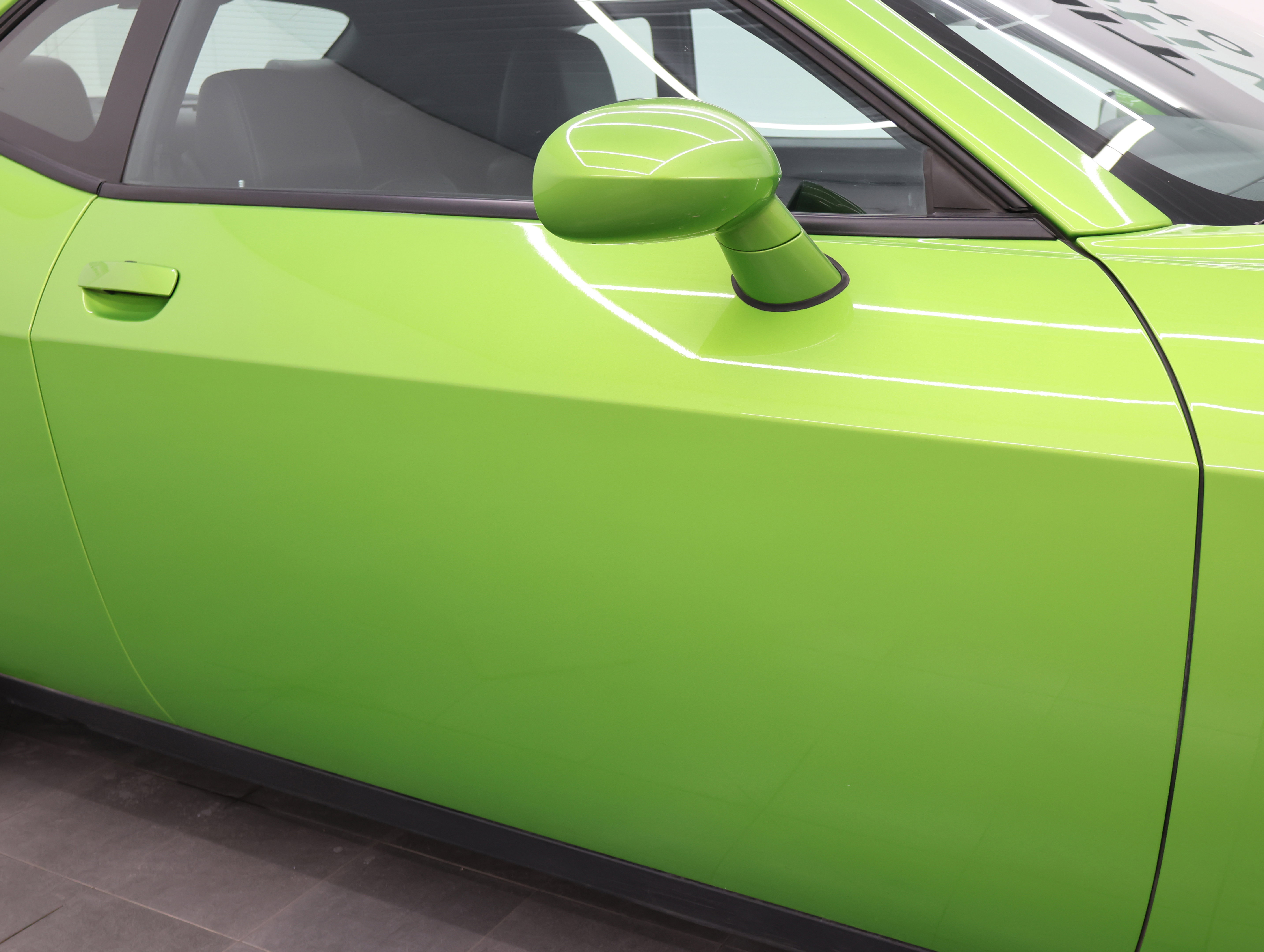 Used 2011 Dodge Challenger SRT8 w/ Green w/Envy Group image 25