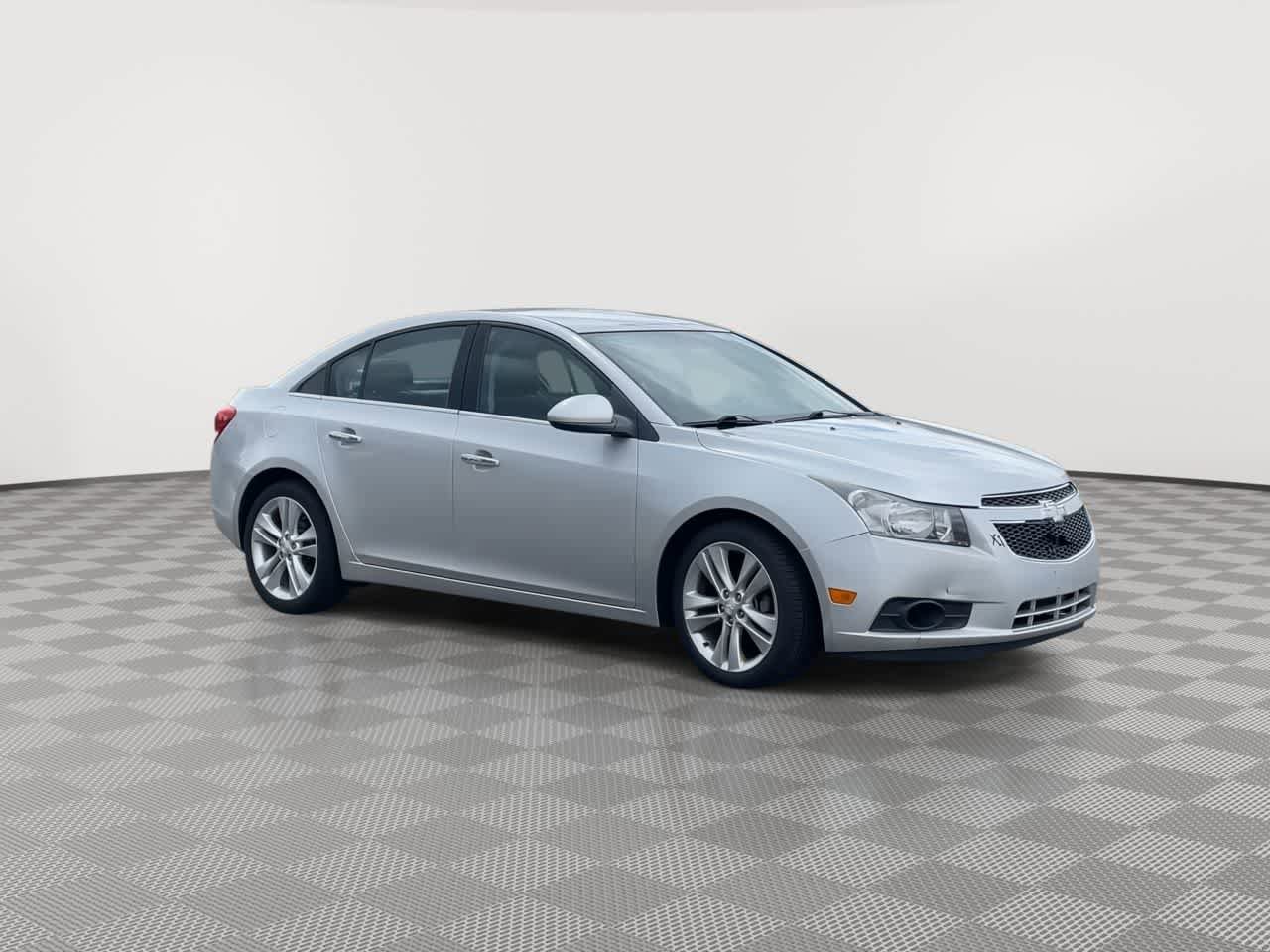 Used 2014 Chevrolet Cruze LTZ w/ Enhanced Safety Package FWD image 2