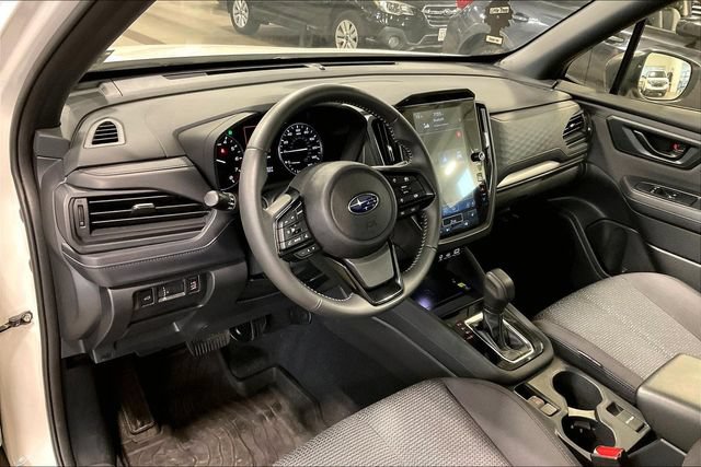 Used 2025 Subaru Forester Premium AWD/4WD image 14