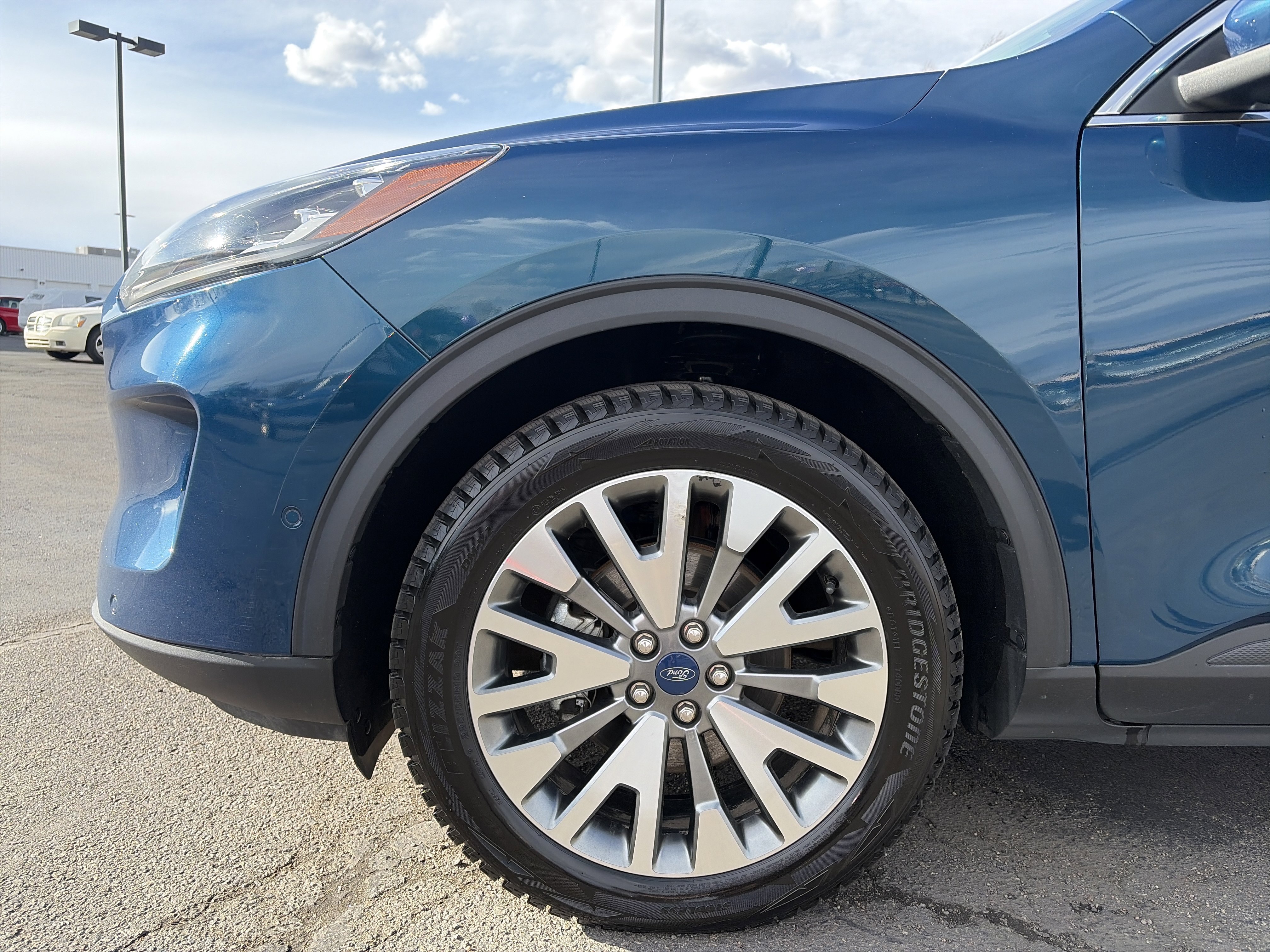 Used 2020 Ford Escape Titanium image 10
