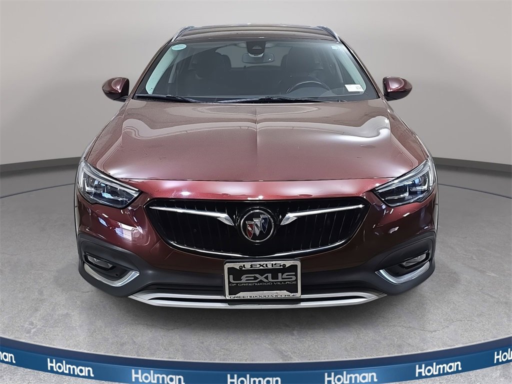 Used 2018 Buick Regal Essence w/ Driver Confidence Package #1 image 3