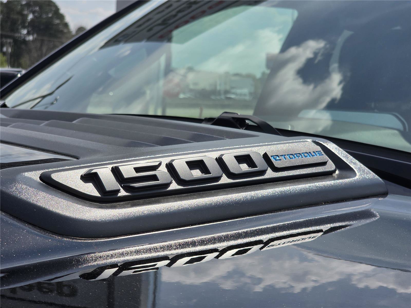 New 2026 RAM 1500 Laramie w/ Night Edition AWD/4WD image 38