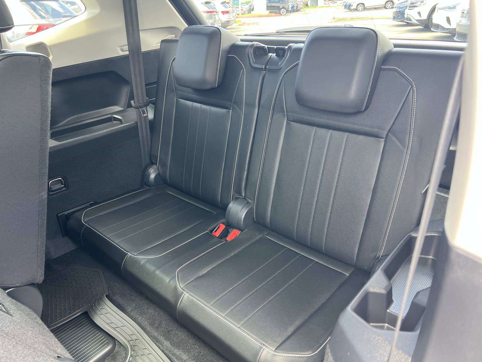 Certified 2023 Volkswagen Tiguan SE w/ Panoramic Sunroof Package FWD image 24