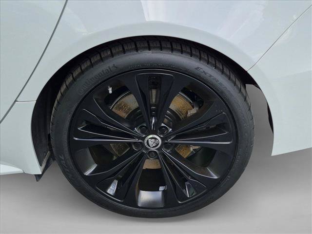 Certified 2024 Jaguar XF R-Dynamic SE AWD/4WD image 24
