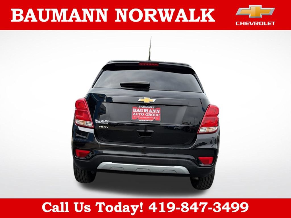 Used 2022 Chevrolet Trax LT w/ LT Convenience Package FWD image 6