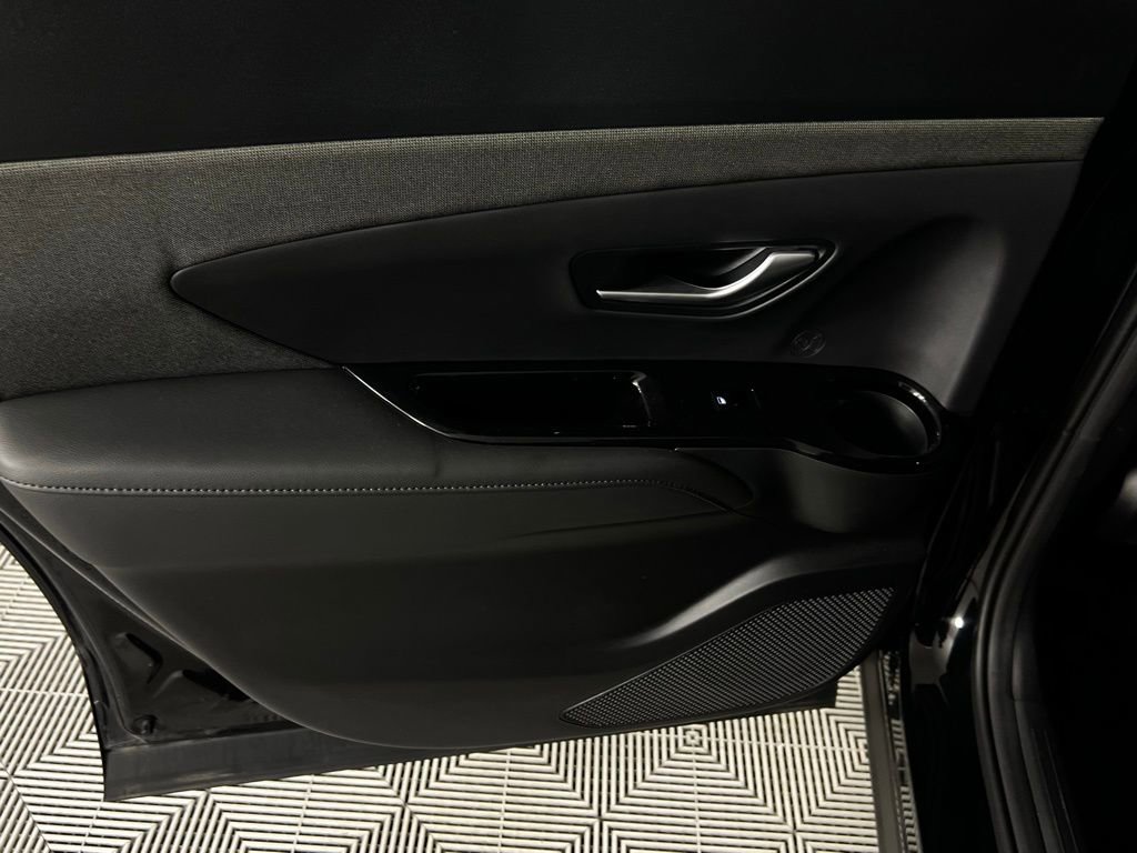 Used 2025 Hyundai Santa Cruz Limited image 30