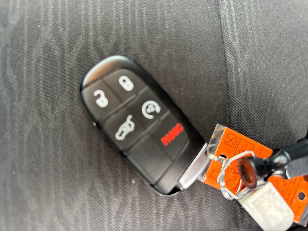 Used 2022 Dodge Durango GT image 36